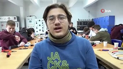 Liseli öğrencilerin ürettiği prizler depremzedelere ışık olacak