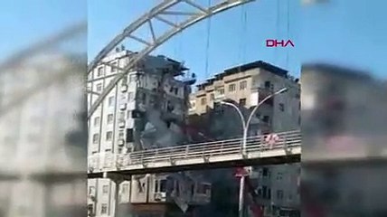 Diyarbakır’da yıkım sırasında 9 katlı bina çöktü; o anlar kamerada