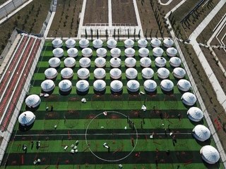 KAHRAMANMARAŞ'TA DEPREMZEDELER İÇİN GELENEKSEL KIRGIZ ÇADIRLARI KURULUYOR