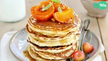Pancakes au lait de chèvre et abricots rôtis au miel
