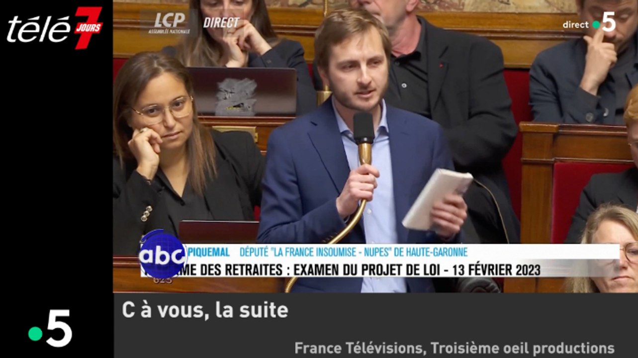 Zapping du 14/02 : à l'Assemblée Nationale, un député place des citations des rappeurs Jul et SCH