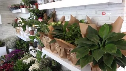 14 Şubat'ın gelirini depremzedelere hediye etti