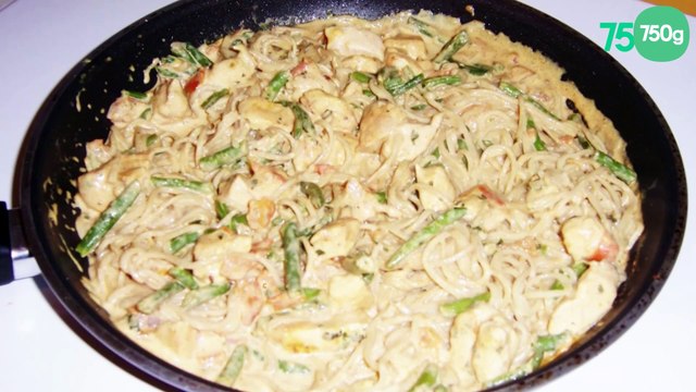 Nouilles chinoises aux légumes et au poulet