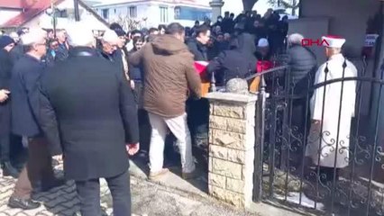 DEPREMDE YAŞAMINI YİTİREN REHBERLİK ÖĞRETMENİ MERVE BOLU'DA TOPRAĞA VERİLDİ