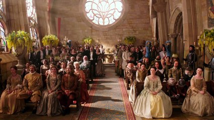 Alice de l'Autre Côté du Miroir - Extrait : Le couronnement de la Reine Rouge I Disney