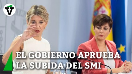 Yolanda Díaz: "El Gobierno de los trabajadores" sube el SMI frente a la defensa del "mercado" de Feijóo