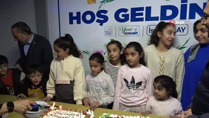 Depremzede minik Asmin'e doğum günü sürprizi