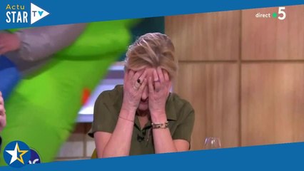 C à vous : Anne-Elisabeth Lemoine surprise par l'irruption d'un (faux) martien en plateau
