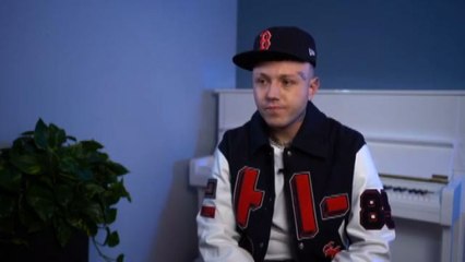 Dopo l'exploit sanremese con Cenere, Lazza sempre più da record