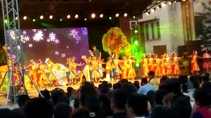 पृथ्वी को हरा-भरा रखने के लिए स्कूली बच्चों ने नाटक से जागरुकता फैलाई