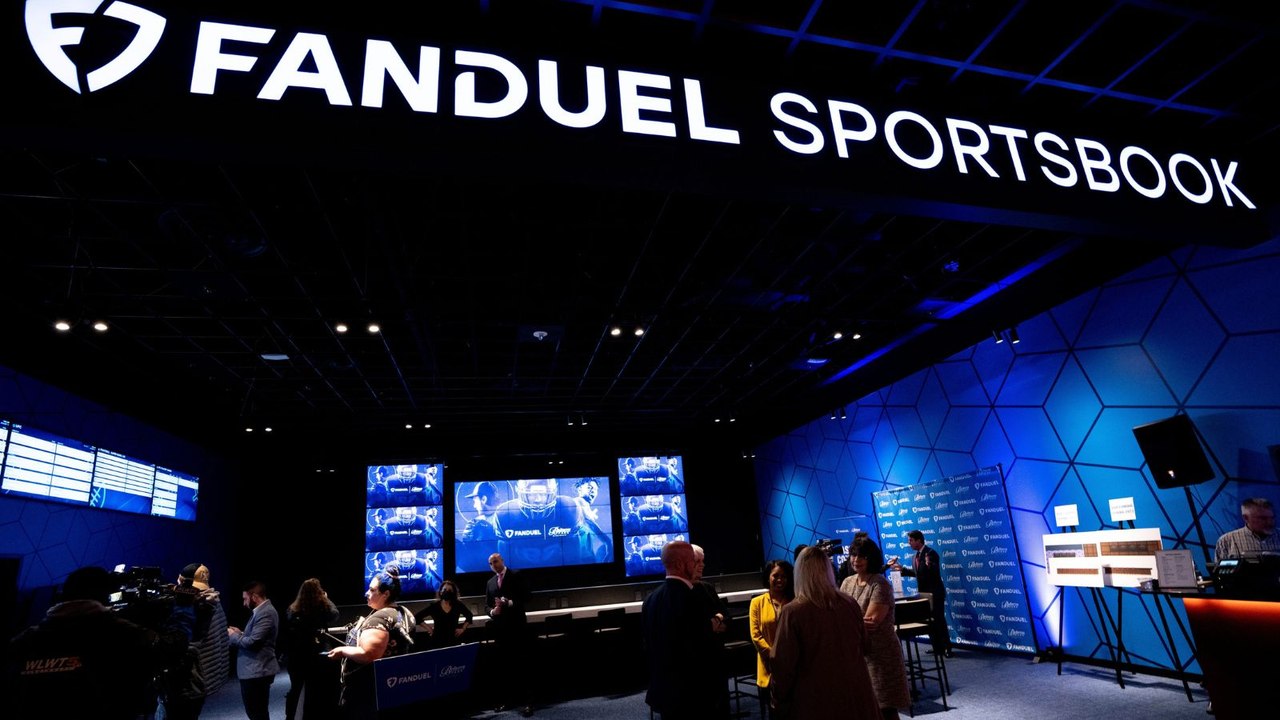 Chris Bevilacqua And Ross Tucker Love Today's In-Game Betting Experience