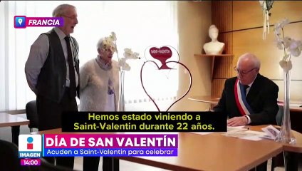 Parejas celebran el 14 de febrero en el pueblo francés de Saint-Valentin