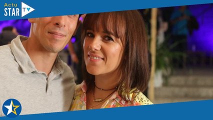 Alizée et Annily, copies conformes : la chanteuse radieuse au ski en famille, sa fille est son doubl