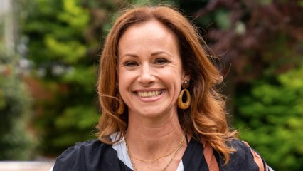 GALA VIDEO - Sophie Ferjani amoureuse : tendre baiser avec son mari Baligh pour la Saint-Valentin !