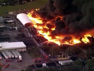 #Warning_Firefighters are battling a massive 5 acres warehouse fire with potential hazardous fumes