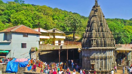 उद्योगांनंतर आता देवही पळवण्याचा डाव, विरोधकांचा शिंदे सरकारवर वार