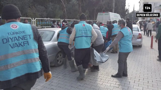 Antakya’da ambulanslar yerini cenaze araçlarına bırakıyor; Hatay artık hayalet şehre dönüşüyor