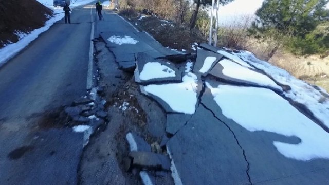 Deprem bilimciler fay hattında: Belki o sabah 1,5 dakikada 3 deprem oldu