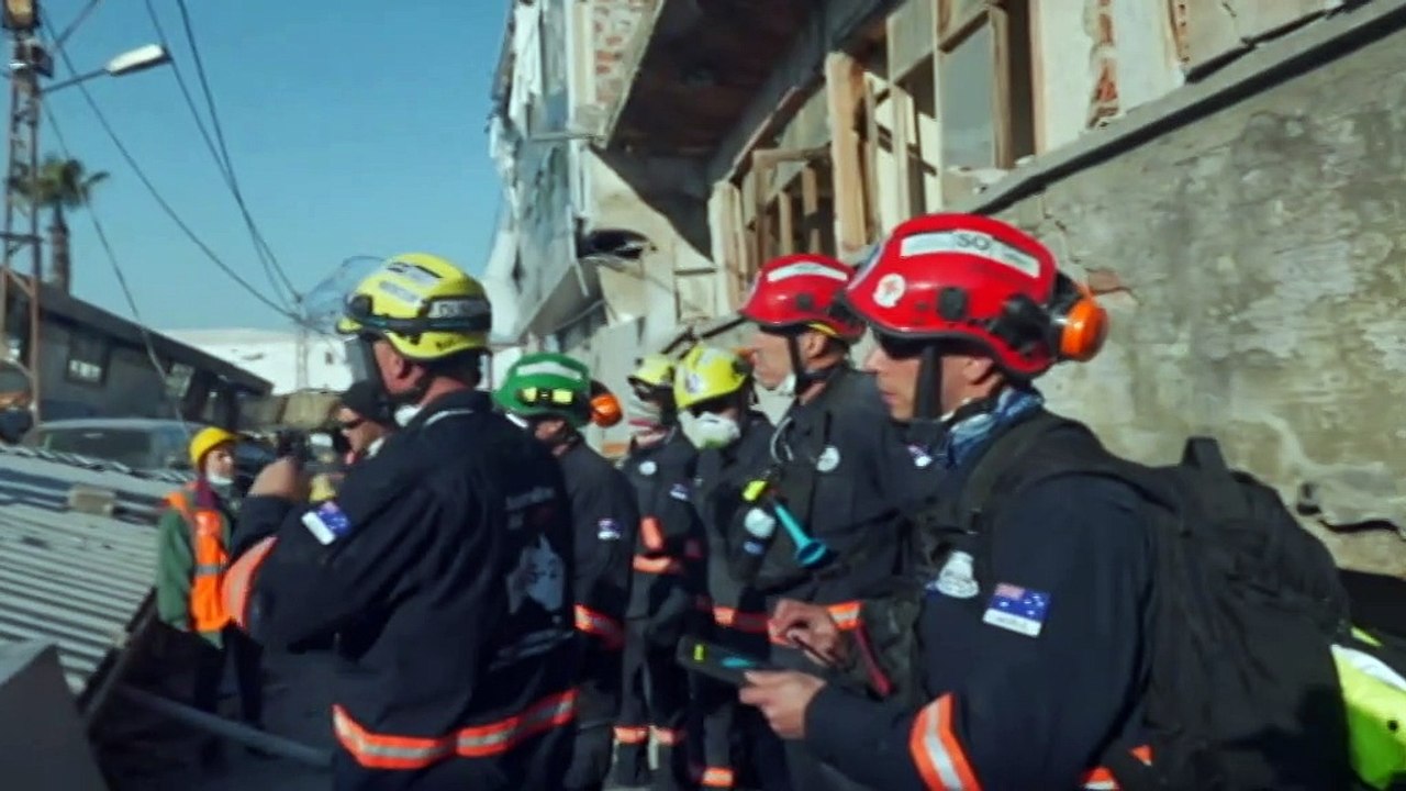 Australian rescue team begins work in southern Turkiye - video Dailymotion