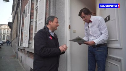 Elio Di Rupo, reçoit le journale