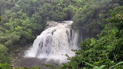 Intempéries _ le spectacle du bassin Nicole à Sainte-Suzanne (1)