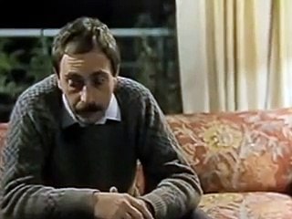 Hay unos tipos abajo | movie | 1985 | Official Trailer