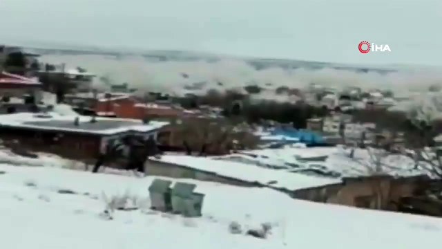 7.6'lık deprem Elbistan'ı böyle vurdu; toz bulutu gökyüzünü kapladı