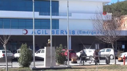 Üniversite öğrencileri kimsesiz depremzede hastalara gönüllü refakatçilik yapıyor