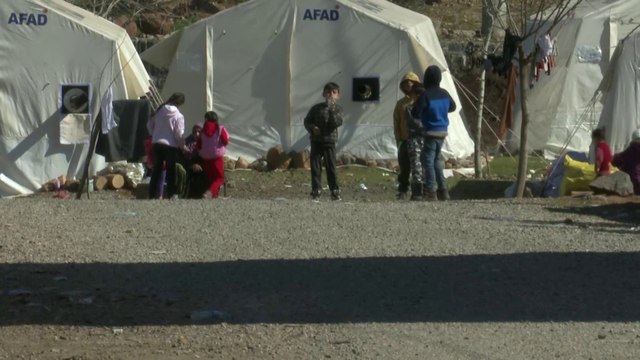 مراسل #العربية: السلطات التركية تحاول استيعاب أعداد المتضررين من الزلزال في غازي عنتاب ونقل الأعداداً الإضافية إلى مناطق تركية أخرى #تركيا