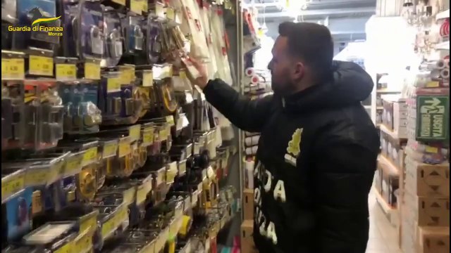 Monza, Gdf sequestra oltre 3,8 milioni di articoli elettrici insicuri