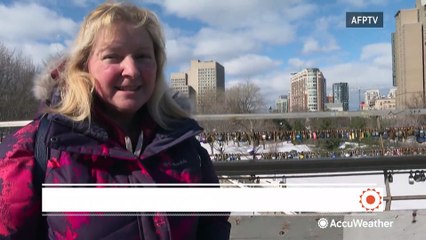 Warm weather in Ottawa delays opening of world's largest skateway