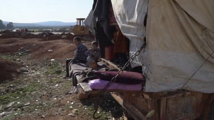 مناشدات السوريين الناجين من الزلزال