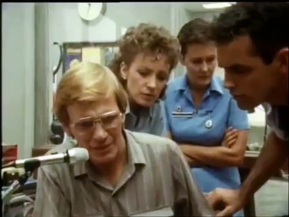 The Flying Doctors - Se1 - Ep13 HD Watch