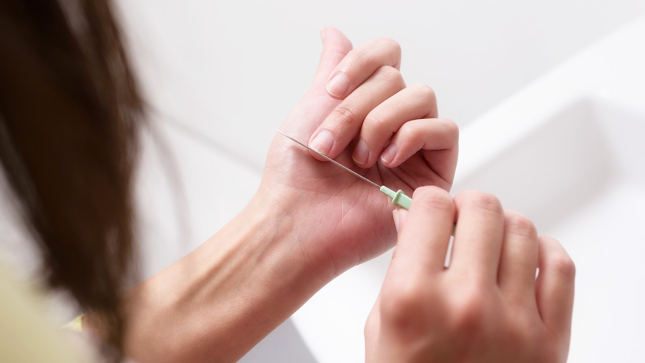 Brüchige Fingernägel: Diese 3 Tipps wirken wahre Wunder