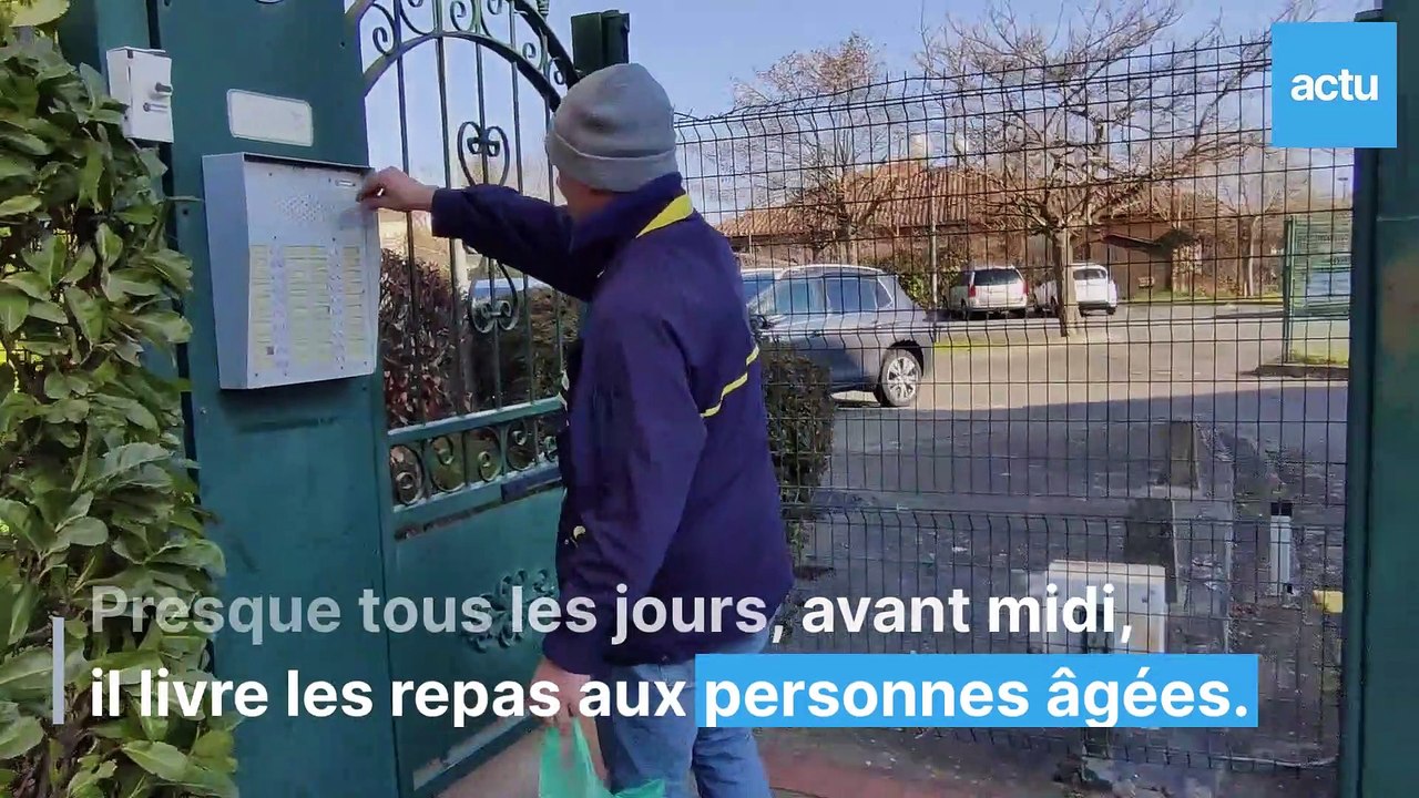 À Toulouse, les facteurs livrent les repas aux séniors