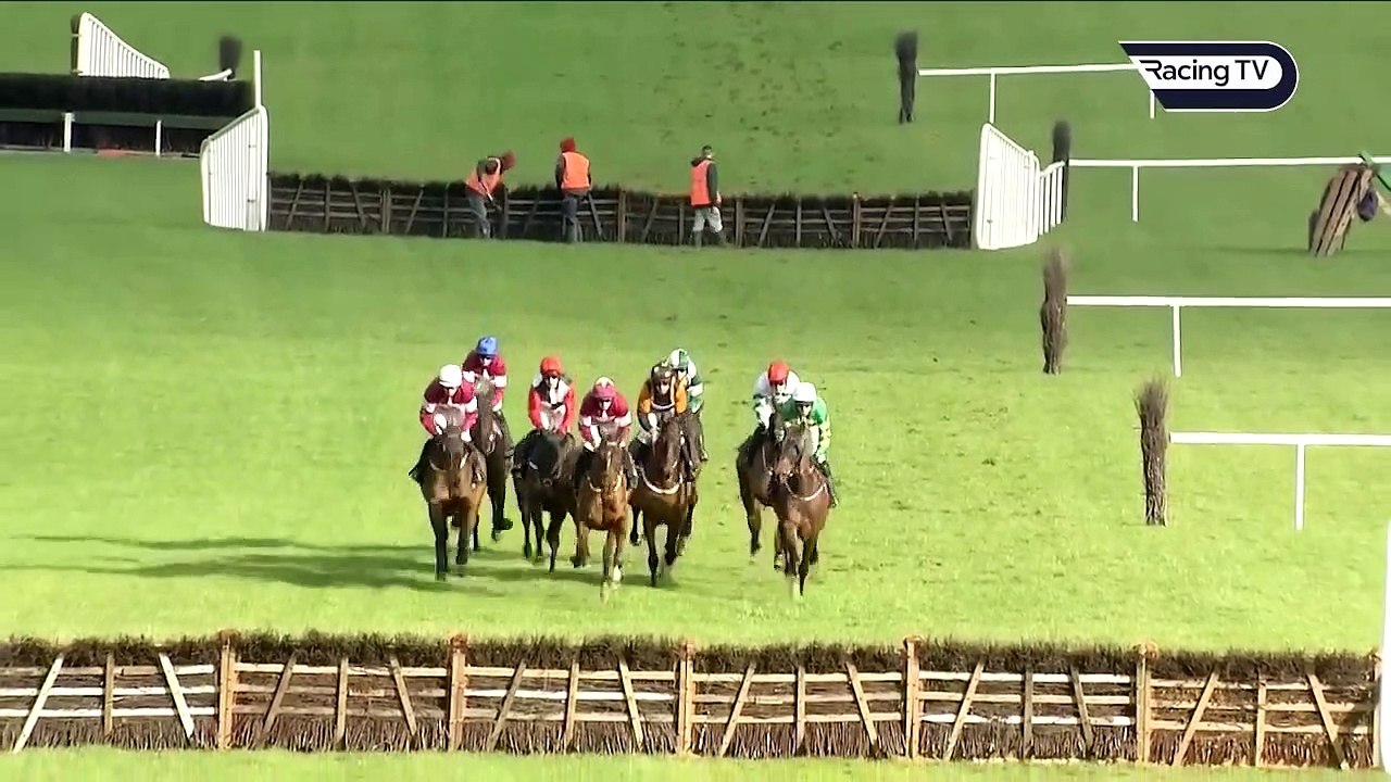 Horse Race Blazing right back into the Stayers' Hurdle picture! BLAZING