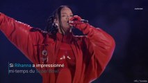 Pendant le concert de Rihanna, Justine Miles a interprété une performance de chansignes incroyable