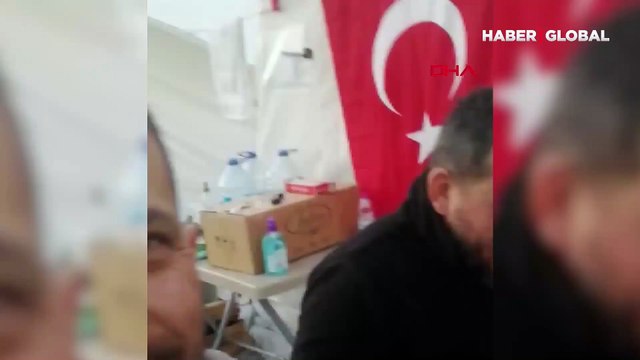 Deprem bölgesine giden madenci, baba olacağını öğrendi, o anlar gündem oldu