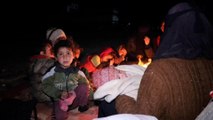 البرد والجوع والنزوح يفاقم معاناة أهالي شمال غربي سوريا