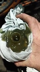 Ce filtre à huile semble vouloir communiquer avec vous