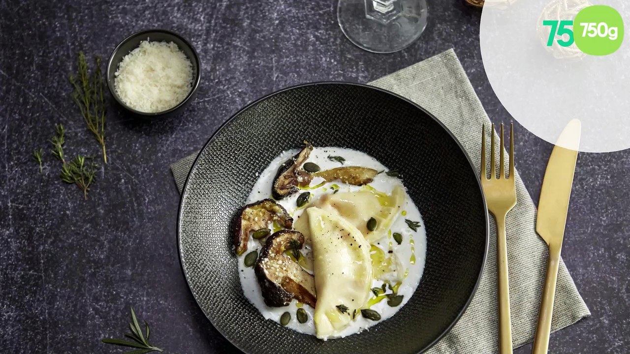 Raviolis de potiron, sauce coco et cèpes sautés