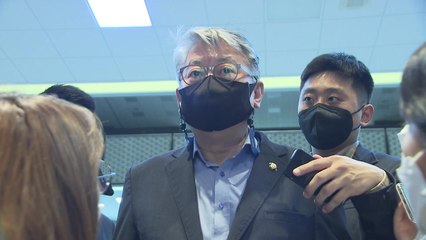 조응천 "오만가지 생각...체포동의안 보고 결정" / YTN