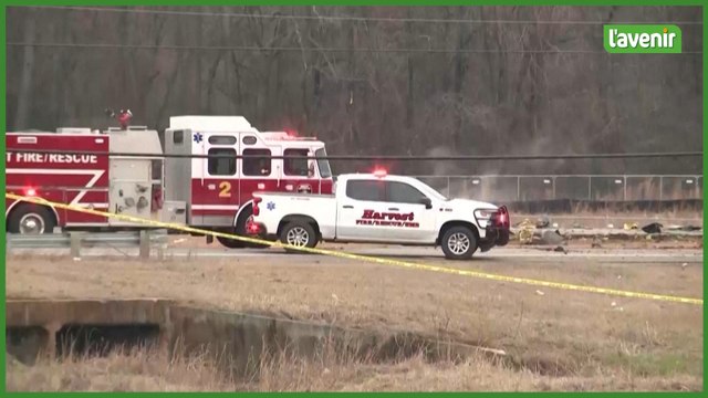 Les secours sur le site du crash d'un hélicoptère militaire dans le sud des Etats-Unis