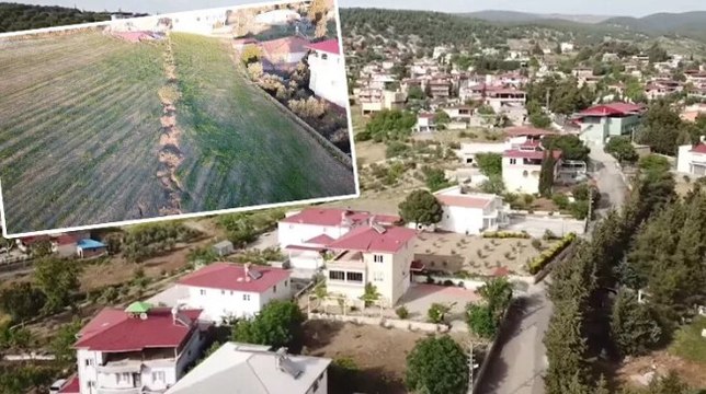 Kahramanmaraş'ta köyü ortadan ayıran yarık