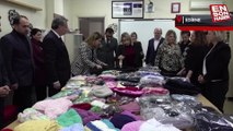 Edirne Halk Eğitim Merkezi kursiyerleri depremzedeler için kıyafet üretiyor