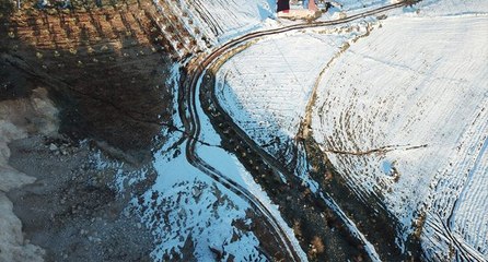 Deprem bilimcilerin yaptığı incelemede fay hattı havadan böyle görüntülendi