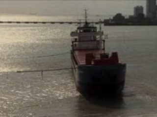 Le cargoi Artémis a repris la mer aux sables d'olonne