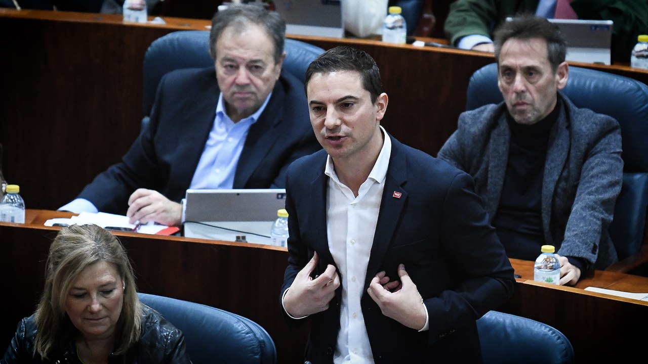 Lobato afea a Ayuso su amenaza a los médicos: "Se le está poniendo cara de bolchevique"