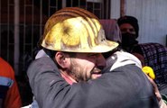 11.günde 248. saatte kurtarılan Aleyna Ölmez'in yakınları madencilere sarılıp ağladı