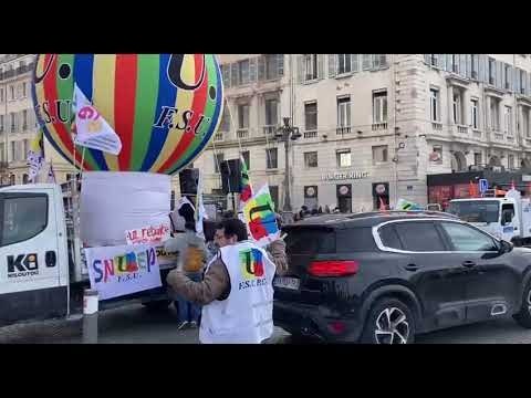 Réforme des retraites : le Vieux-Port de Marseille vient d’être bloqué à la circulation